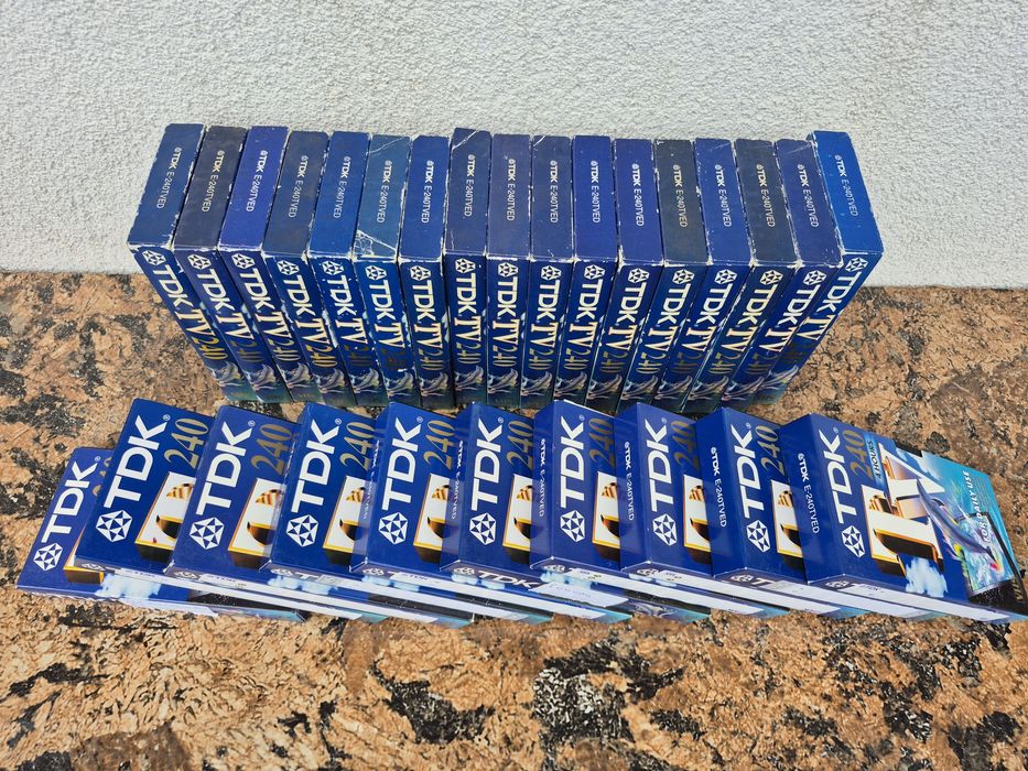 Vând 82 casete video VHS originale TDK,Sony 240 minute, filme Acțiune
