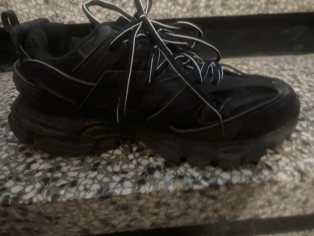 Balenciaga track