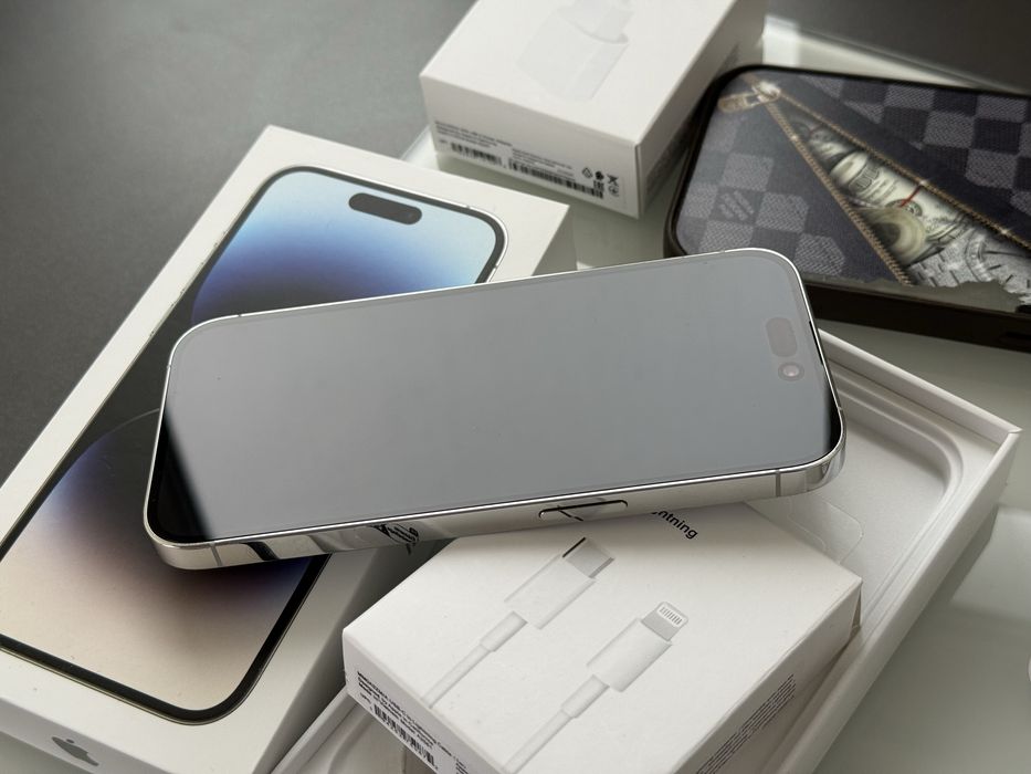 iPhone 14 Pro Silver 128GB Neverlocked•Full Box•