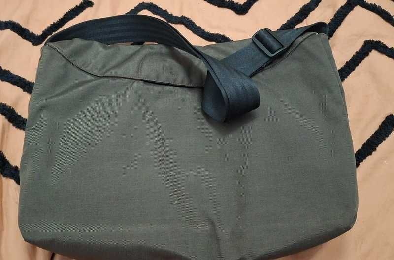 Geantă laptop XL Crumpler