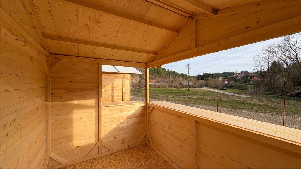 Închiriere căsuțe tip stand pentru evenimente.