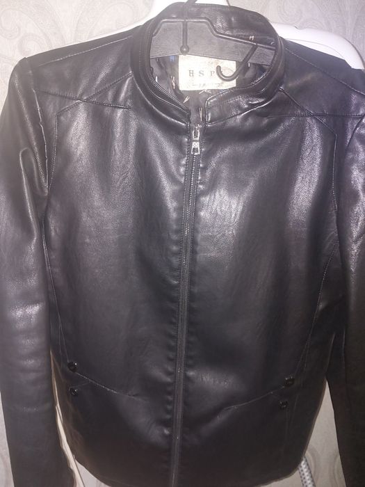 Продаеься куртка мужская экокожа размер48-50