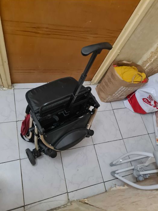 În stare bună de funcționare, toate accesoriile, cutie originala.