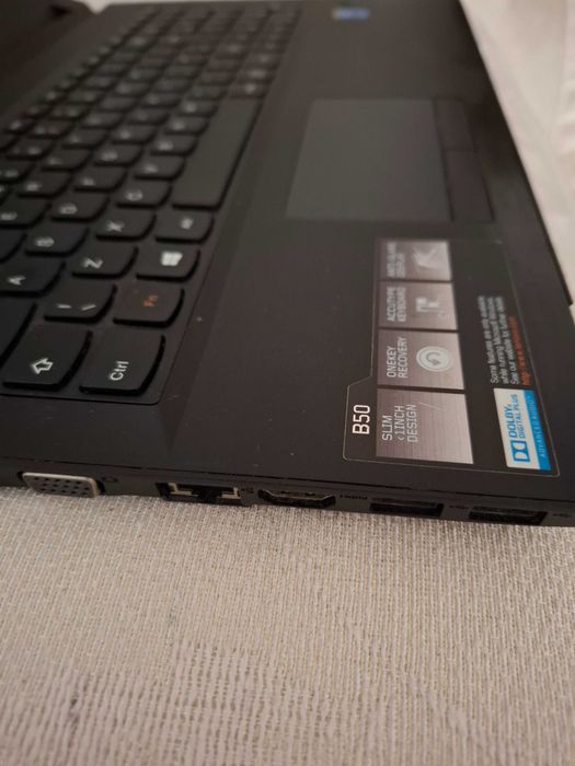 VAND Laptop LENOVO B 50-70 in perfecta stare de functionare