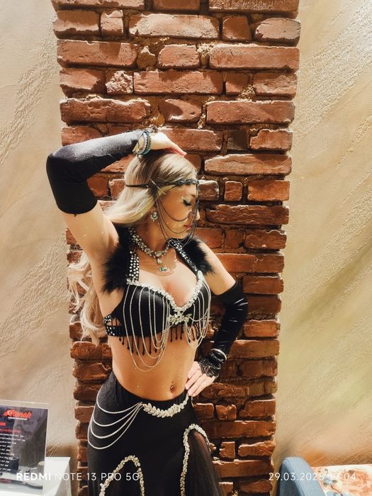 Dansatoare orientale pentru evenimente surpriza nunta majorat pensie