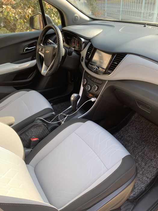 TRACKER 1 Срочна холати идеал