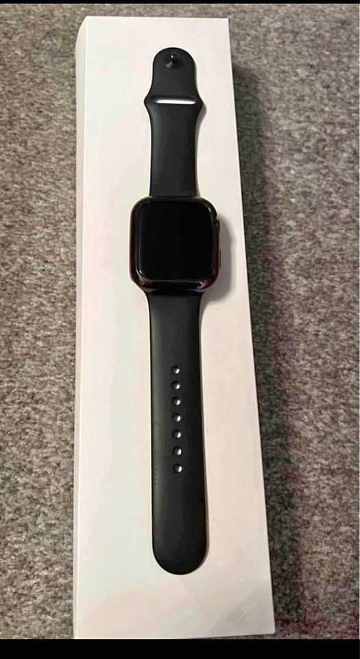 Apple Watch Seria 6 44 mm Space Grey Aluminium Case