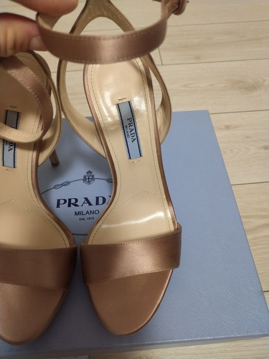 Sandale elegante PRADA