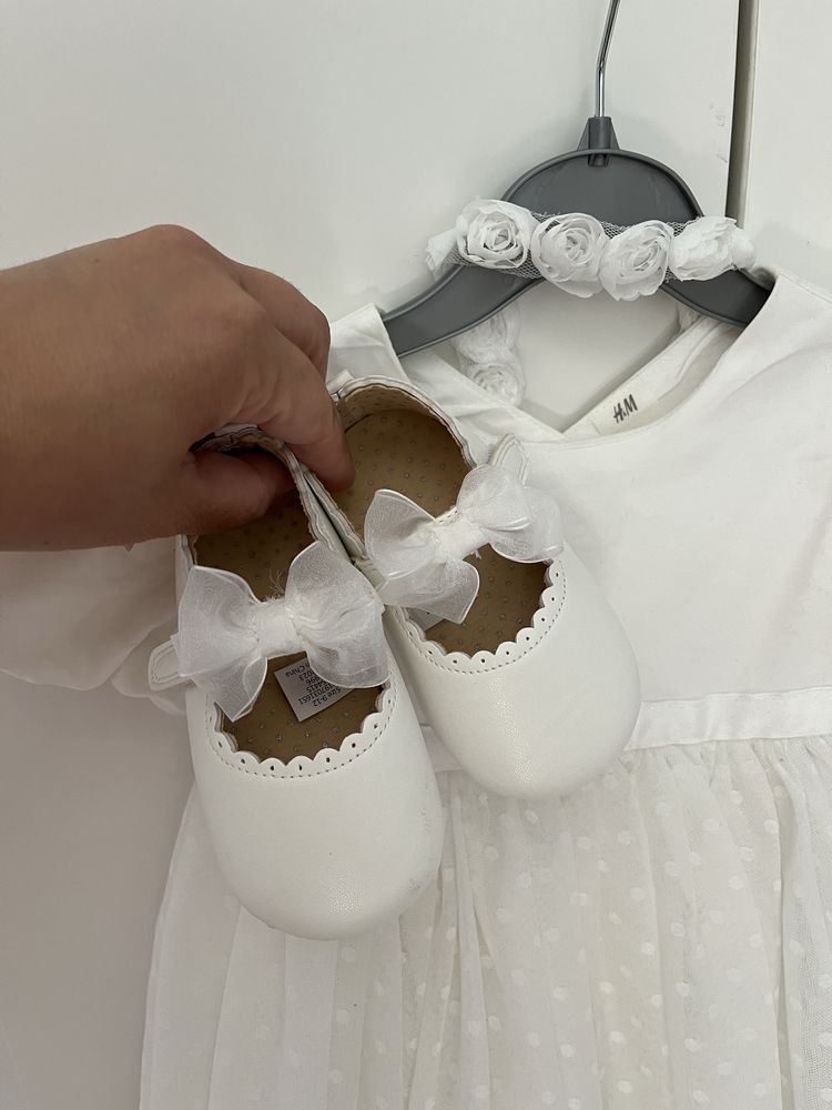 Като нова Бяла рокля H&M размер 80, 9-12