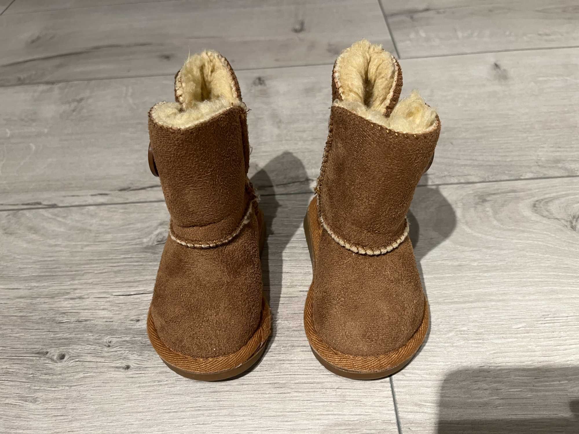 Ghete copii UGG marimea 19