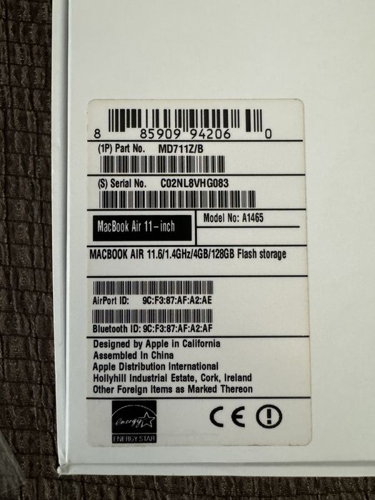 Перфектен MacBook Air 2014 11” 1.4Ghz Dual-core i5, пълен комплект