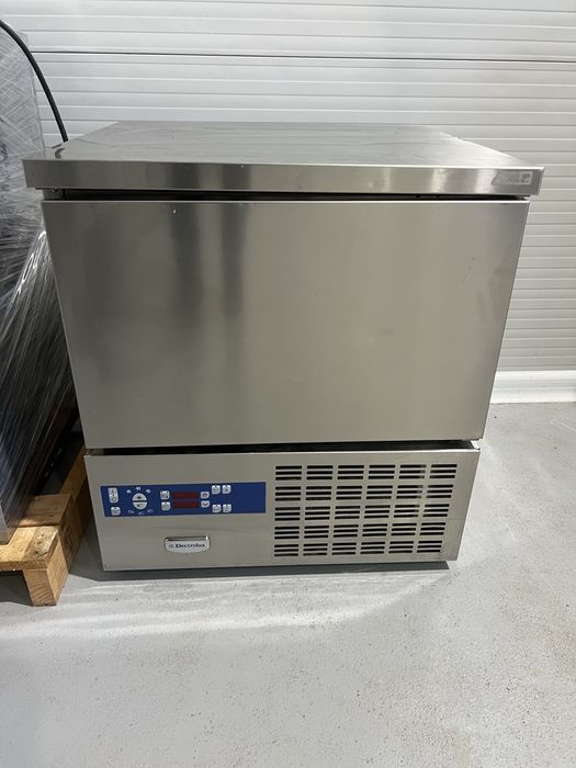 Blast chiller Electrolux - 5 tavi gn 1/1 - 60 x 40 cm - 230V