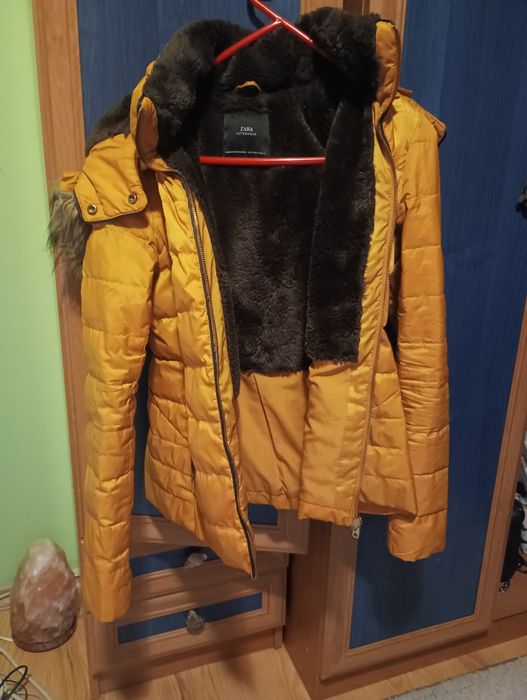 Зимно дамско яке на Зара с топла вата и качулка размер S
