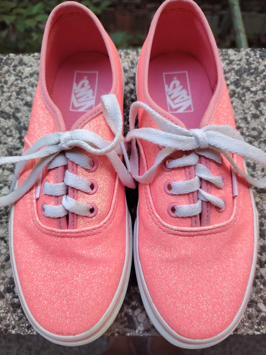 Нови детски блестящи гуменки Vans номер 34