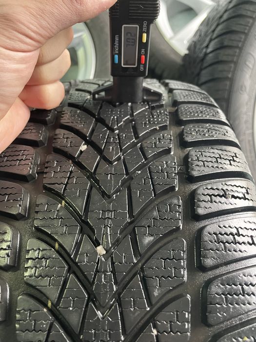 Jante aliaj R17 originale AUDI A4 B8 B9 225/50/17 iarna Dunlop Sport