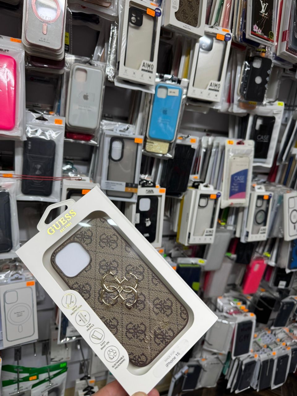 Кейс за iPhone 13 14 15 16 GUESS