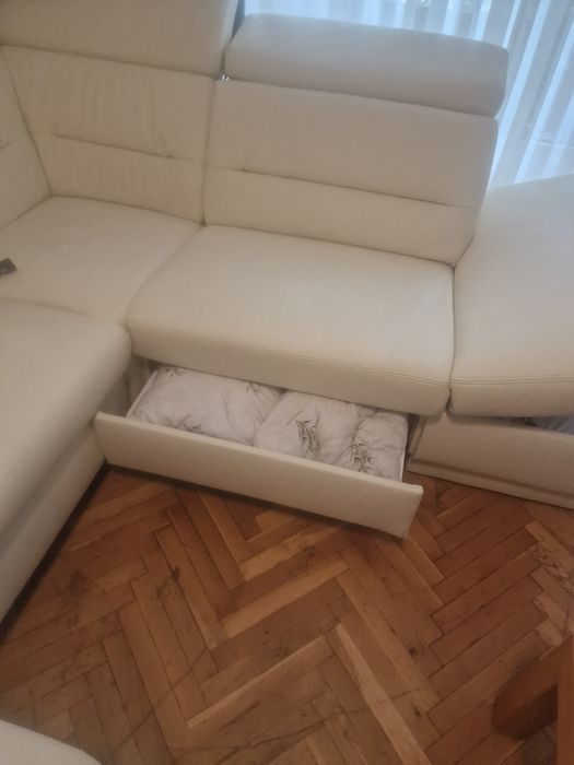 Кожен ъглов диван с релакс