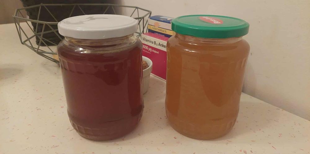 Vând miere ecologică de mană și polifloră, de munte din Vatra Dornei