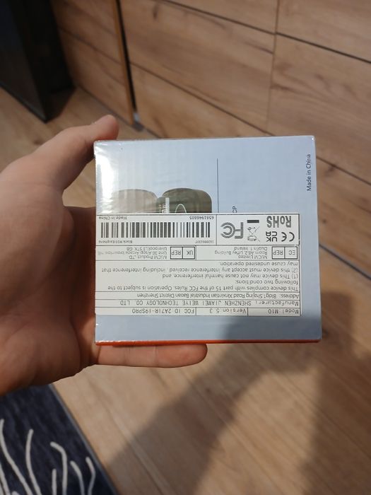 De vănzare căsti noi