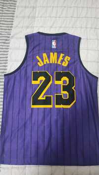 NBA Jersey- Lebron James
