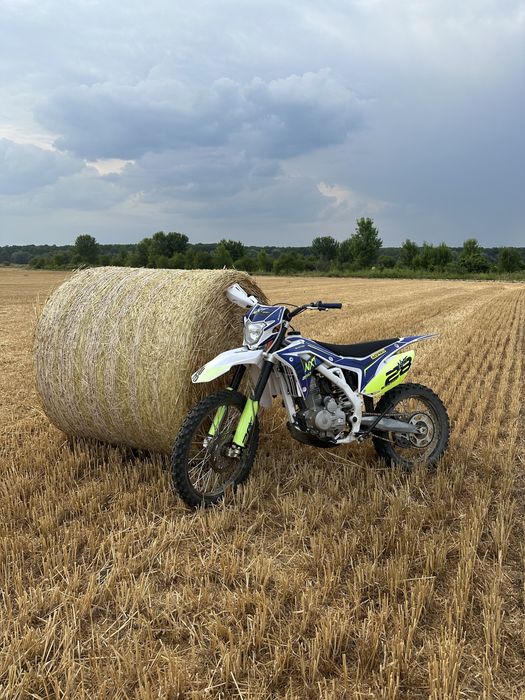 Продавам мотор кросов мотор