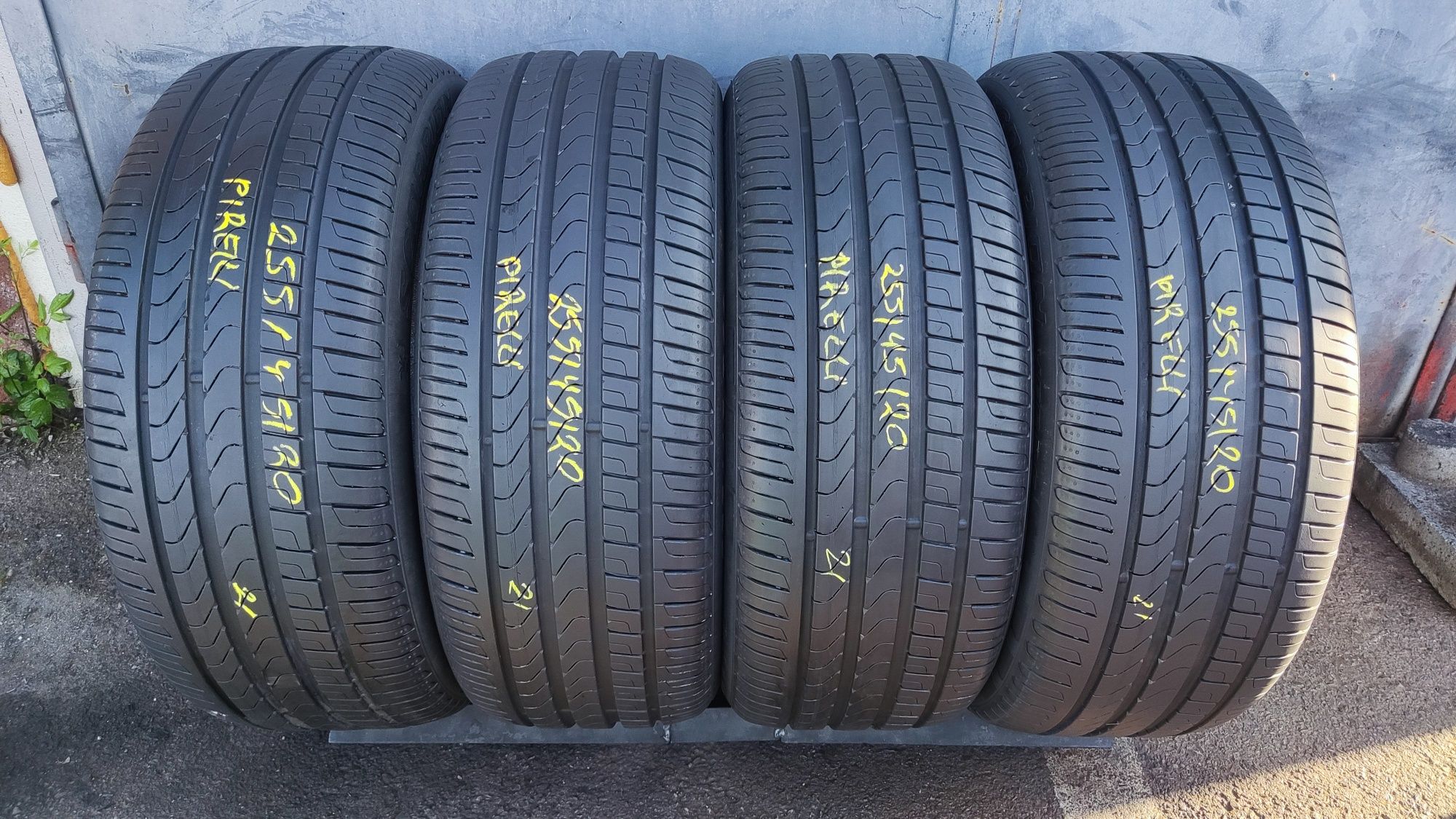 4бр. летни гуми 255/45/20 Pirelli Scorpion Verde
dot21
8mm
Добро състо