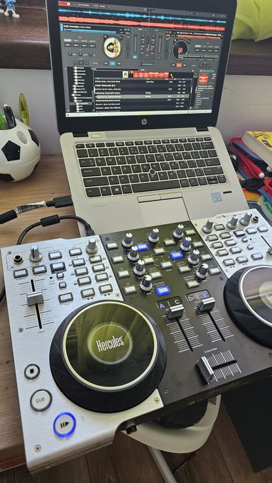Mixer Hercules dj console 4-mx cu licență.