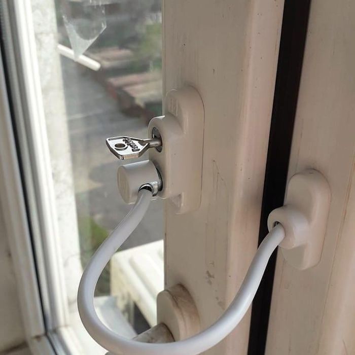 Защита от детей на окна