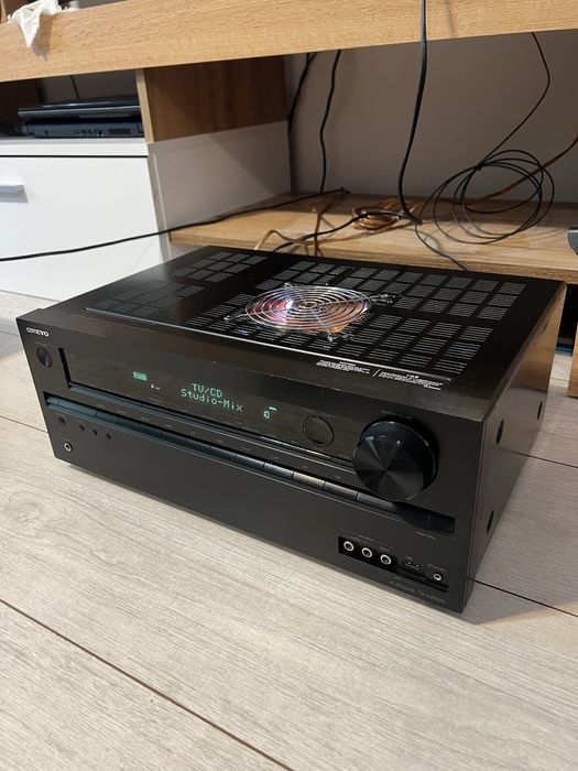 Усилвател Onkyo TX-NR509