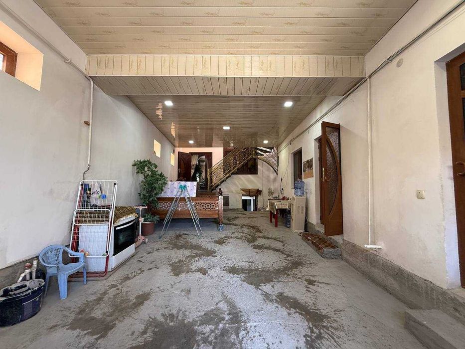 TAYYOR 2 qavatli hovli sotiladi. Maydoni 1.7 sotiq