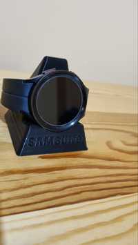 Стойка за смарт часовник Samsung изработена на 3д принтер