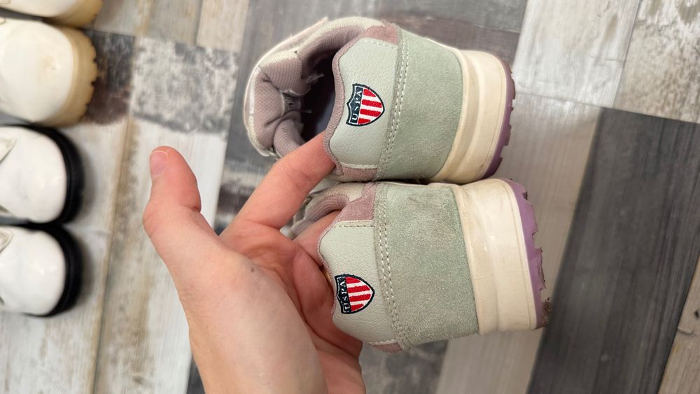 Боти и маратонки за момичета 26-29номер