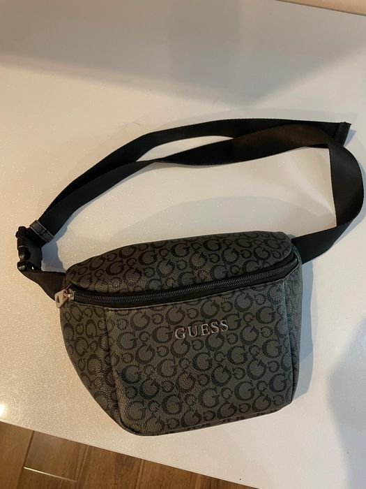 Borseta neagra guess