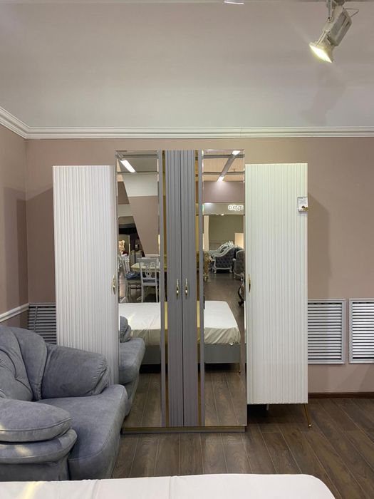 Продам шкаф за 100000