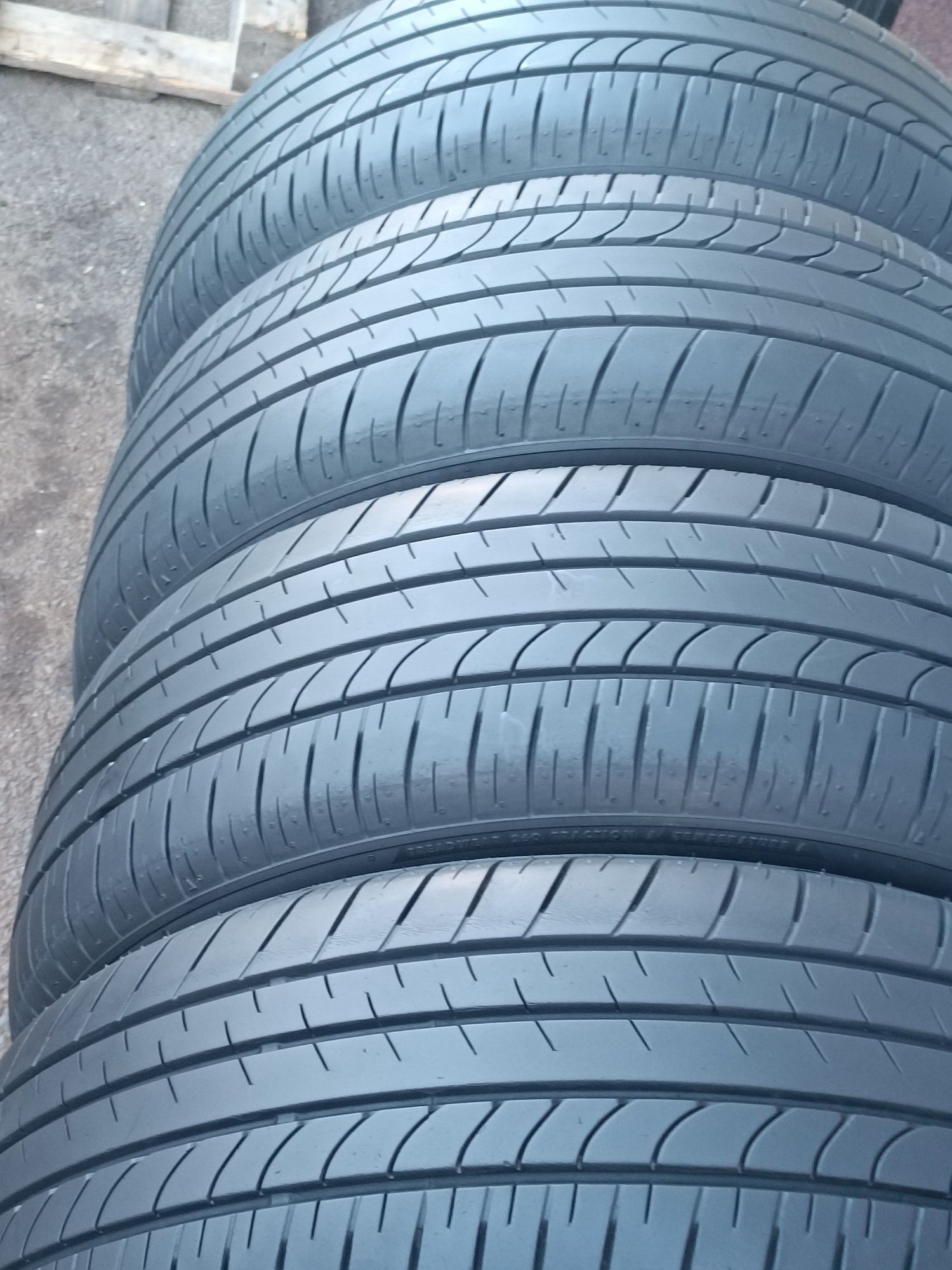 235/55/20 Bridgestone