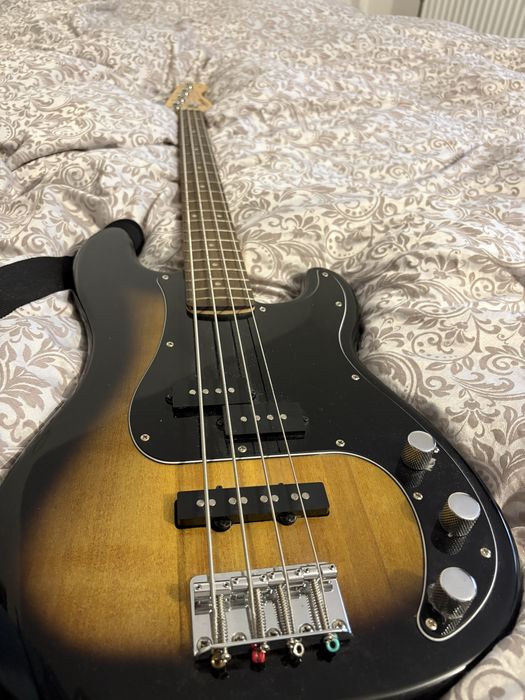 Vand Bass Squier nefolosit