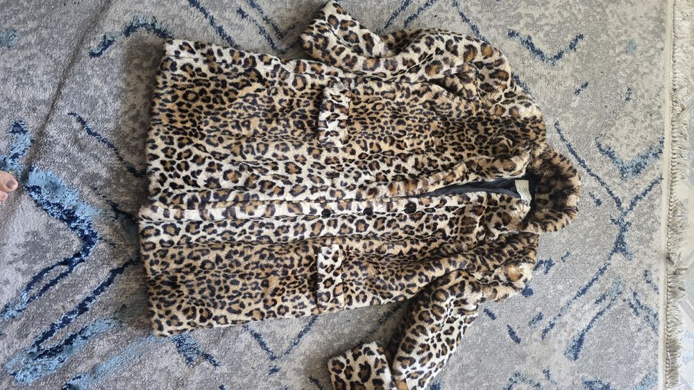 Продам пальто с эко меха