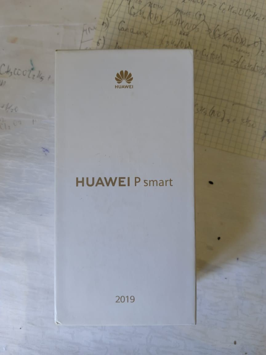Huawei P smart телефон