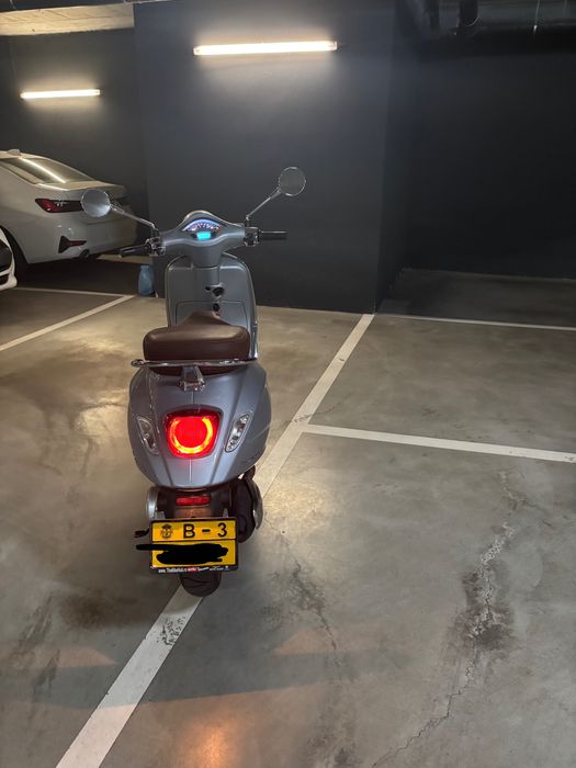 Vespa Primavera 50 - 2023 - unic proprietar - aproape noua