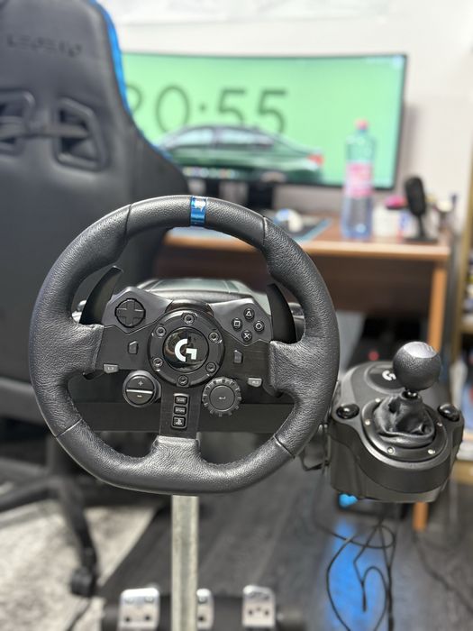 Pachet complet Logitech G923 volan + pedale + schimbător + suport