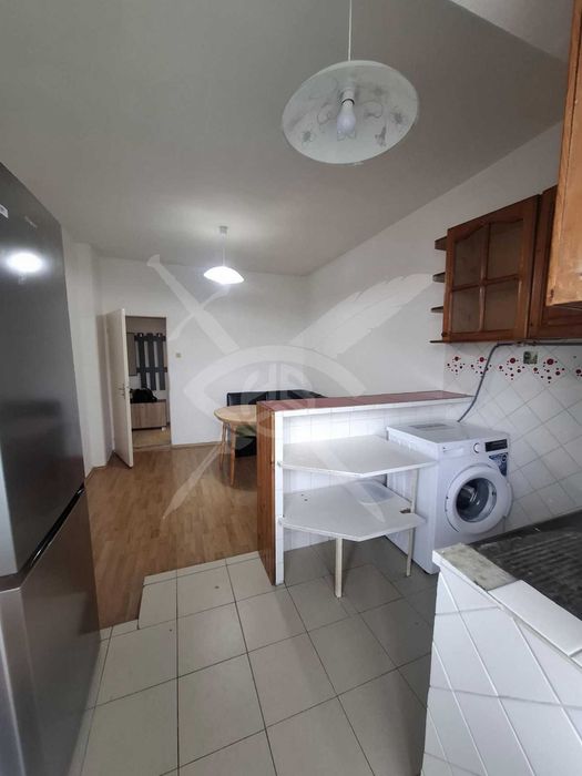 Дава се под наем Двустаен апартамент в Варна, Погреби - 47 кв.м за 300 € - Снимка #2