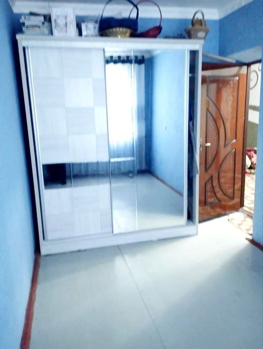 Uy 3 xonali 400 mln koson