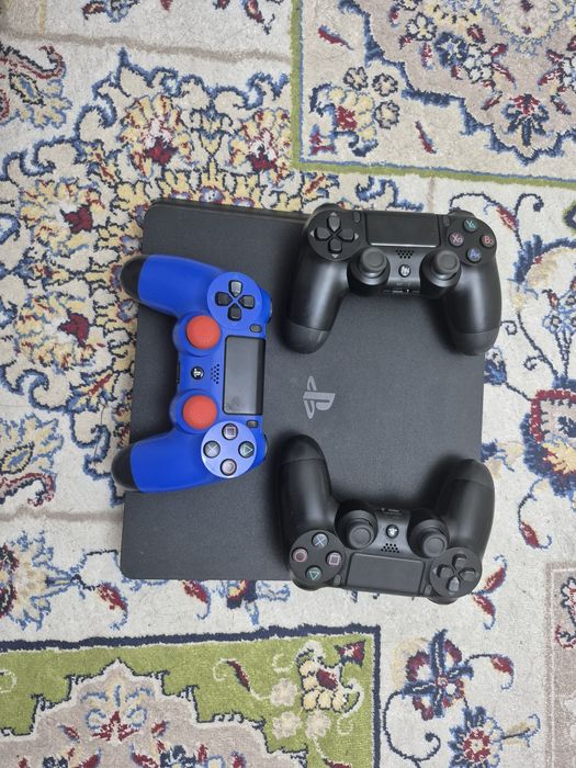 Playstation 4 slim