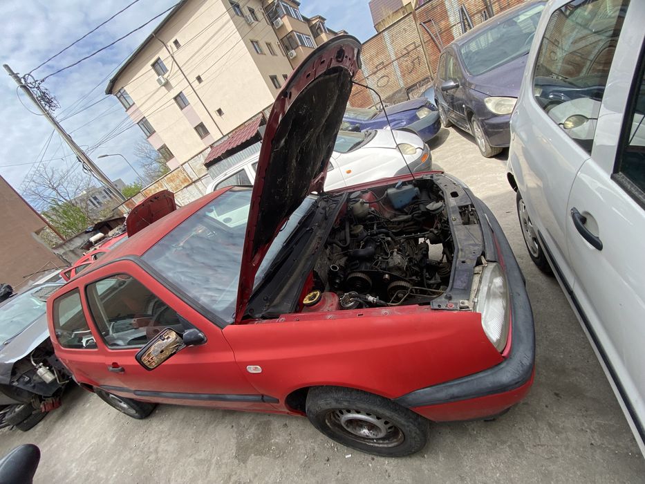 Capota bara far aripa haion stop usa trager oglinda motor Vw golf 3