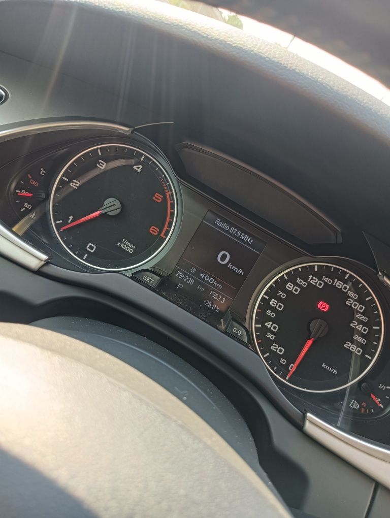 Vând audi A4 b8 2L