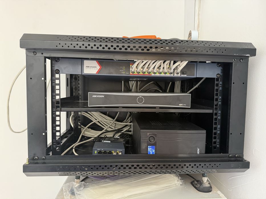 Instalare camere, alarme, interfoane, control acces,automatizari porti