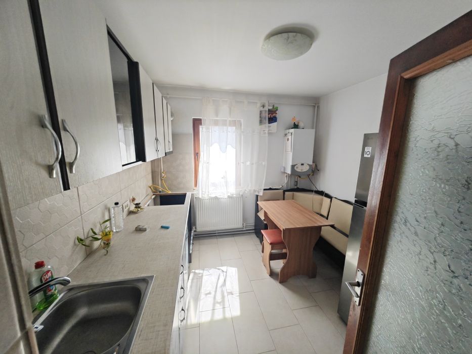 Apartament trei camere decomandat Inel 2 .Eliberarii