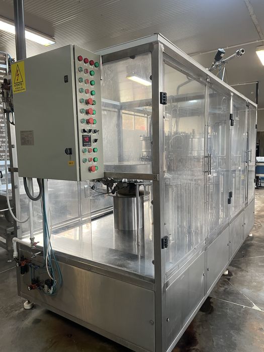 Masina de imbuteliat linie de imbuteliere