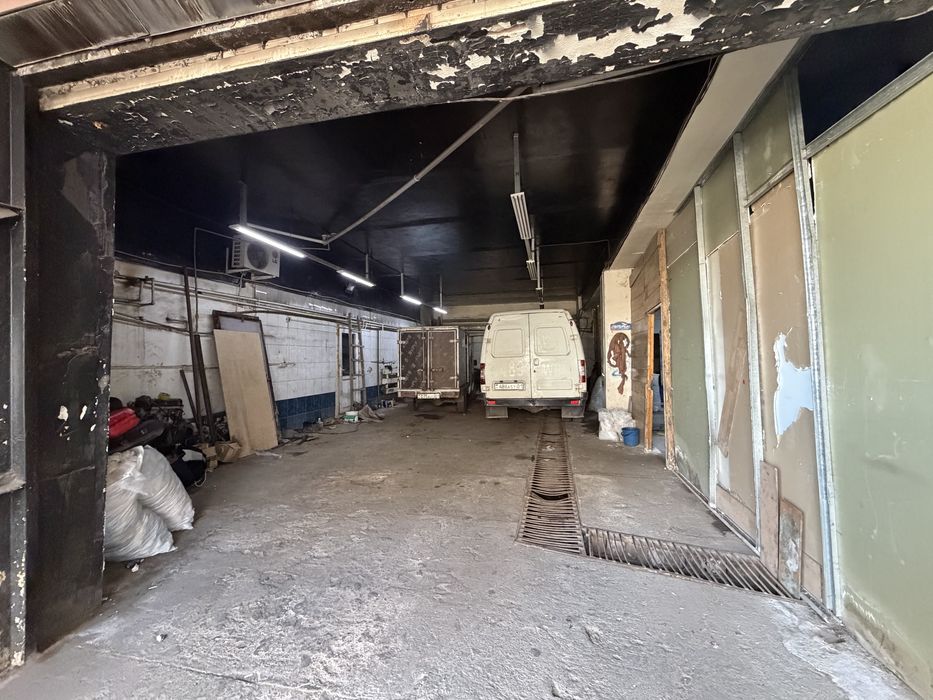 Сдается отдельно стоящее здание, с домом в 2 уровня