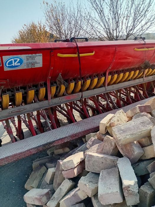 Bug'doy seyalka sotiladi.